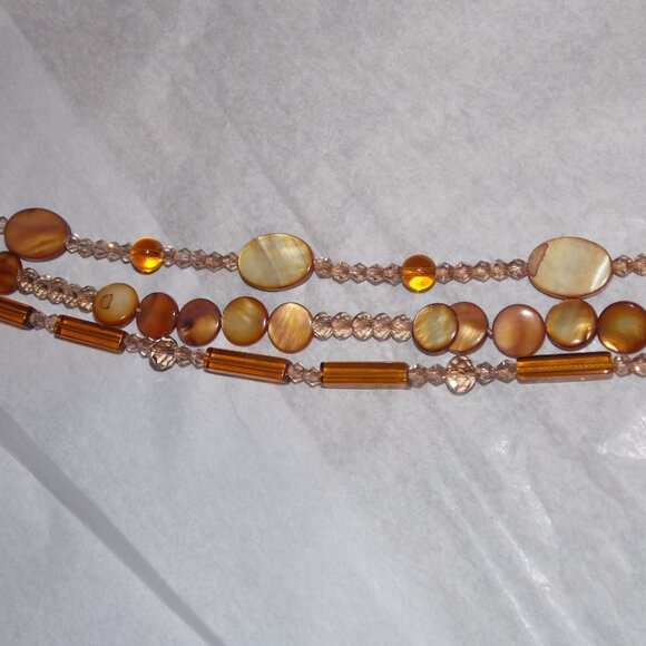 🔥2 for $10🔥  3 Strand Beaded Amber Gold & Natural Colors Necklace - Picture 3 of 4